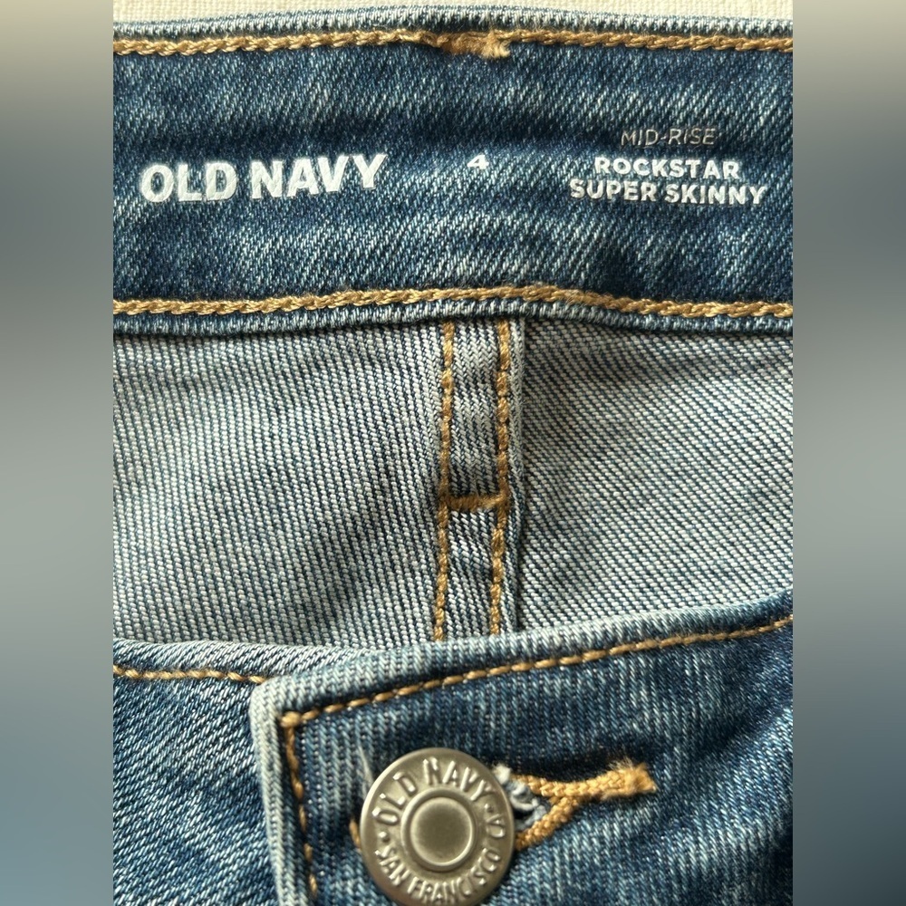 Old Navy Rockstar Distressed Raw Hem Super Skinny Jeans Size 4 - Picture 4 of 5